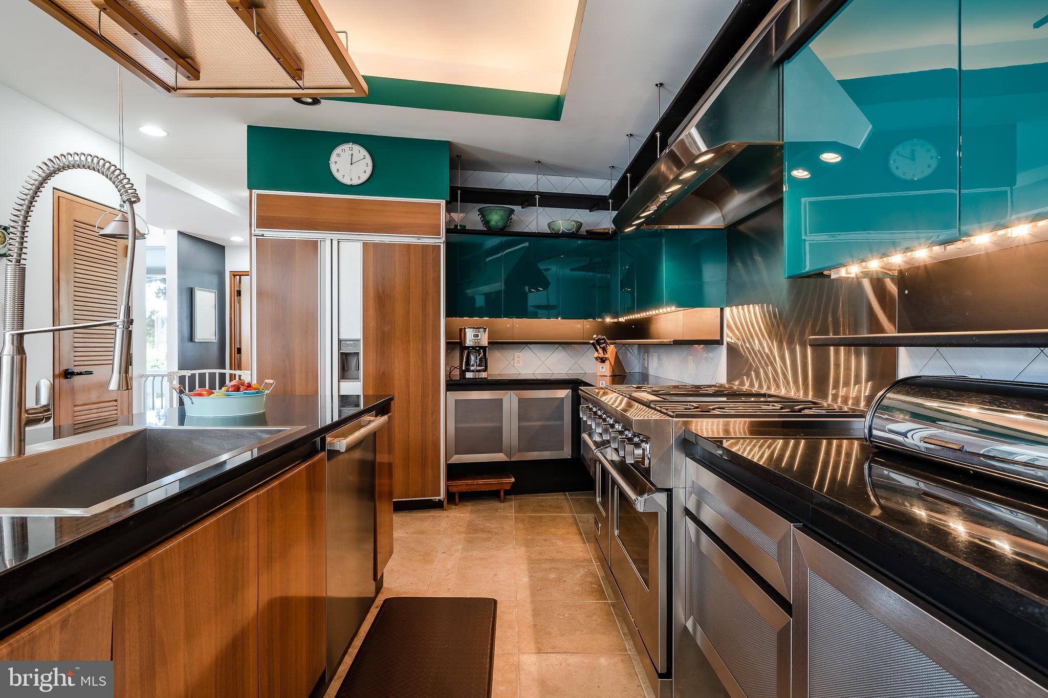 HUNTERS CHASE - Residential