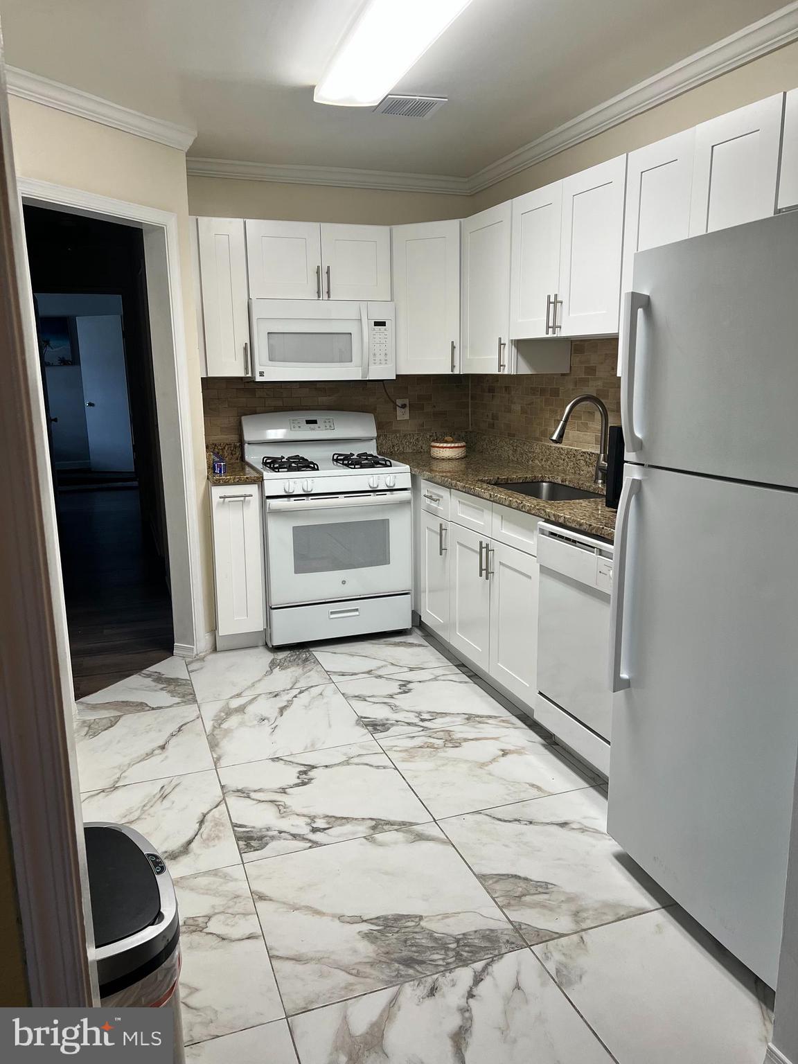 MONTPELIER VILLAGE - Residential