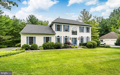 956 Heatherstone Drive, Berwyn, PA MLS: PACT2096430