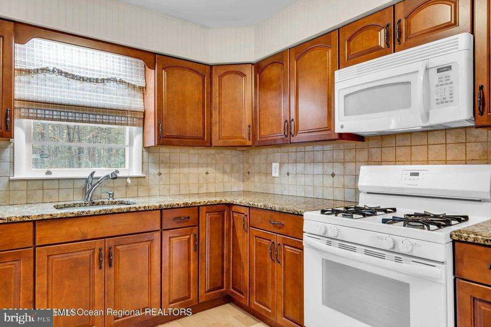 SILVER RIDGE PARK - SILVER RIDGE PARK WESTERLY - Residential