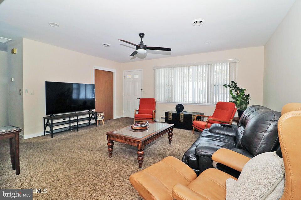 SILVER RIDGE PARK - SILVER RIDGE PARK WESTERLY - Residential