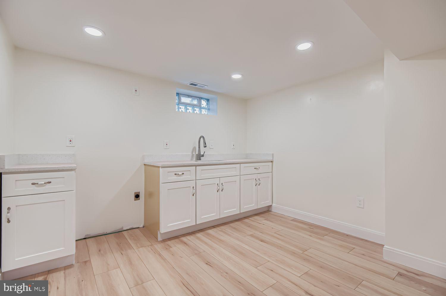 HAMILTON - Residential