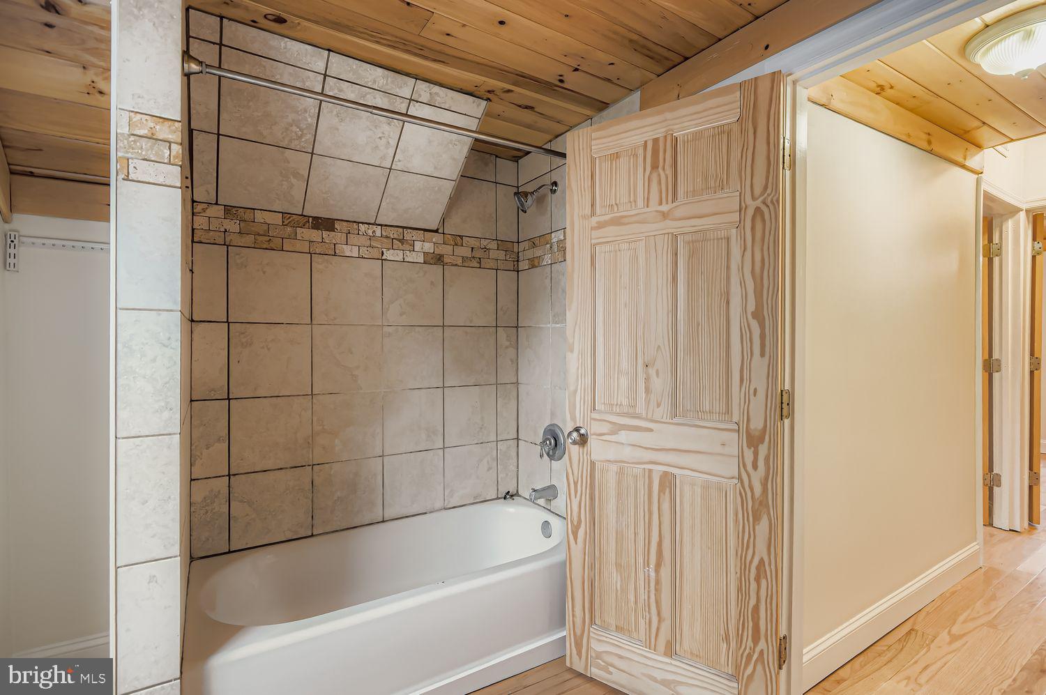 HAMILTON - Residential