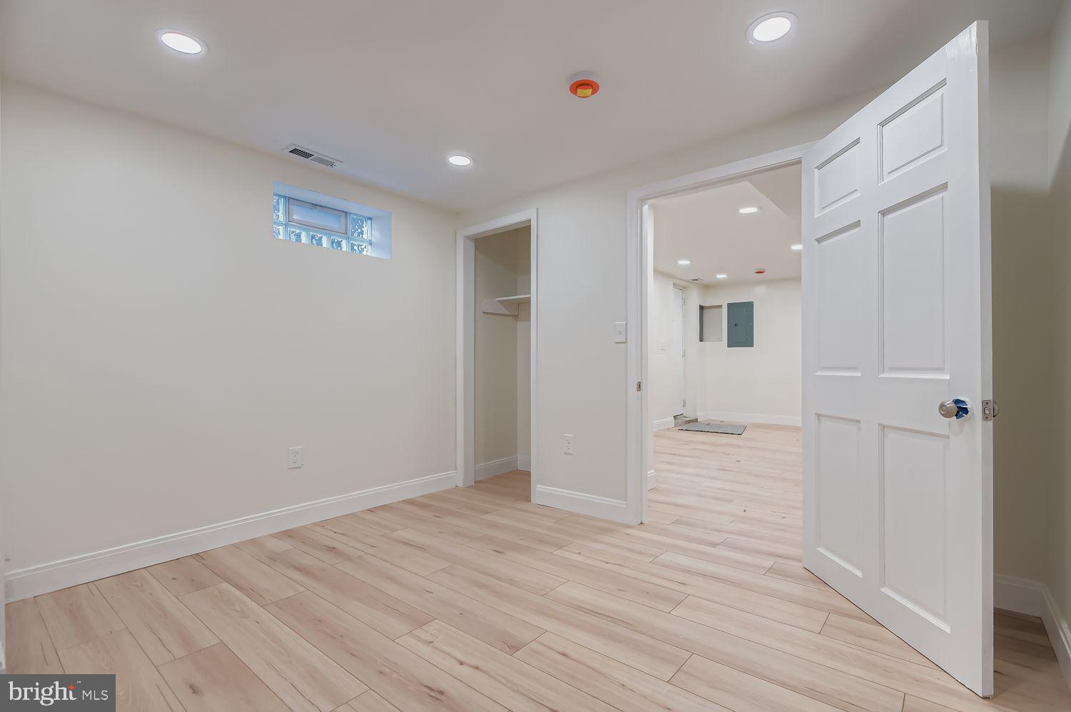 HAMILTON - Residential