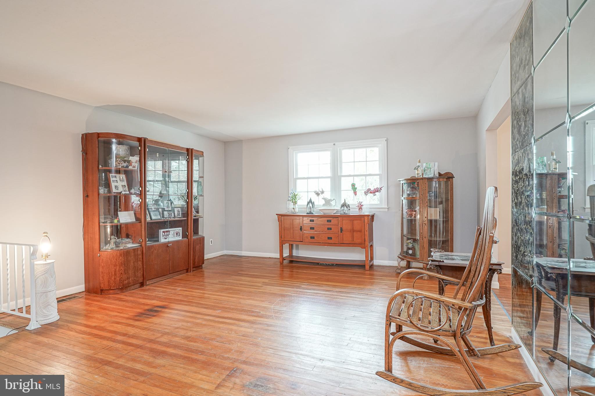 530 CHARLESTON COURT