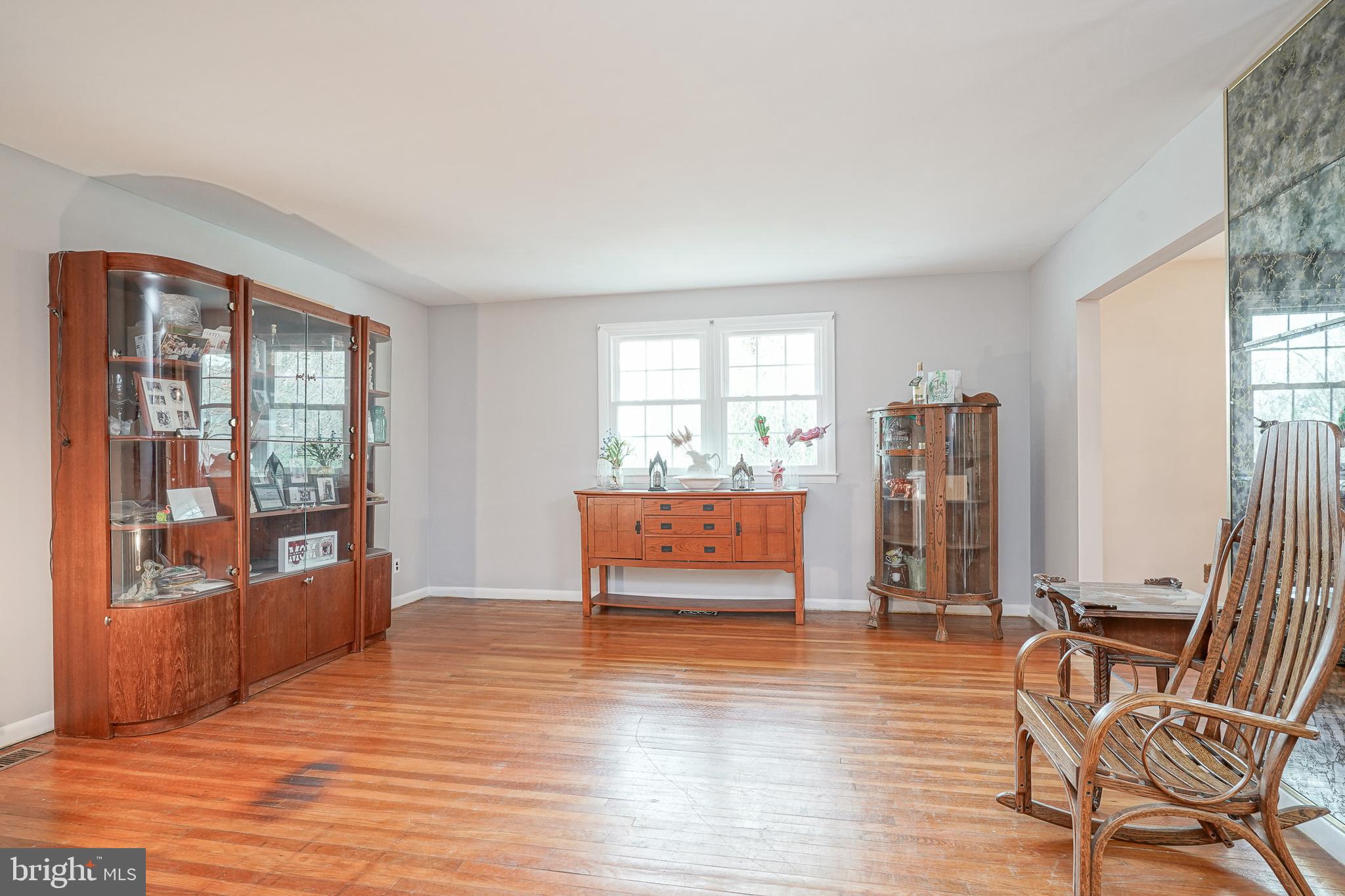 530 CHARLESTON COURT