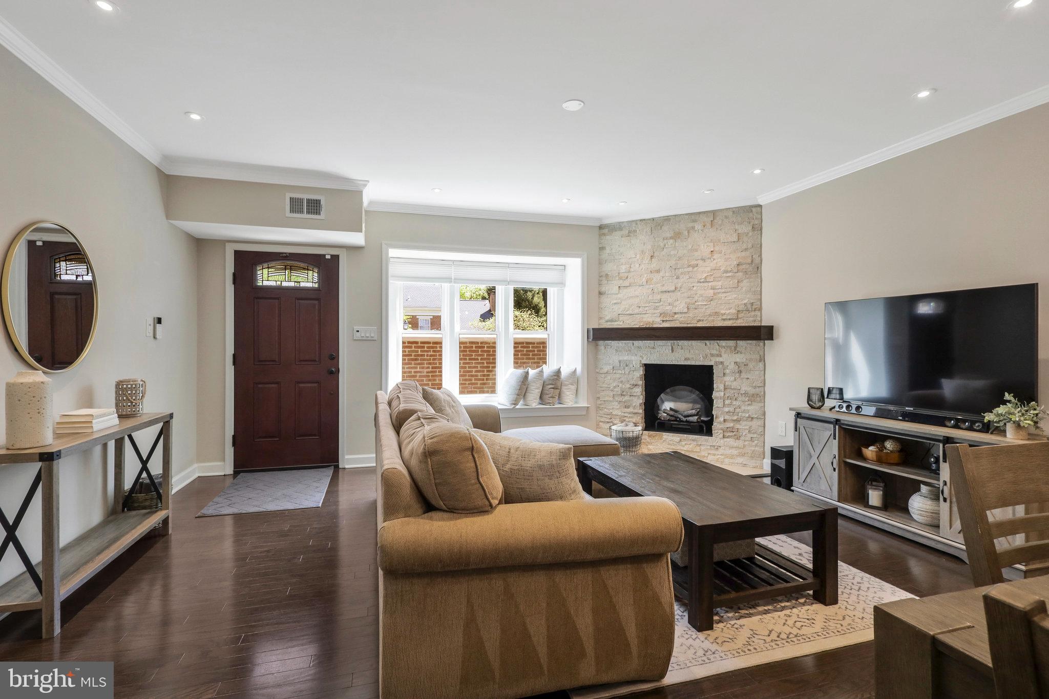 BARTON PLACE - Residential Lease