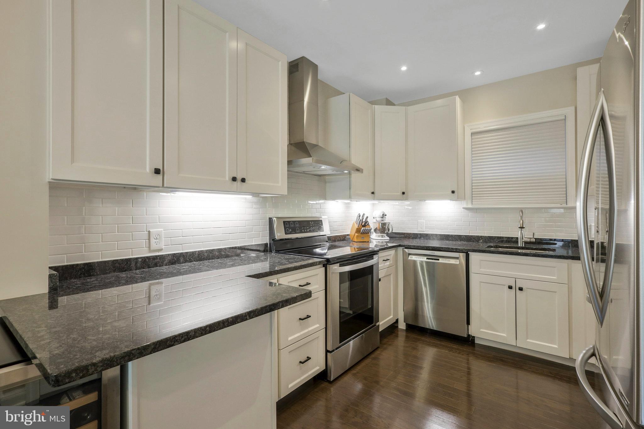 BARTON PLACE - Residential Lease