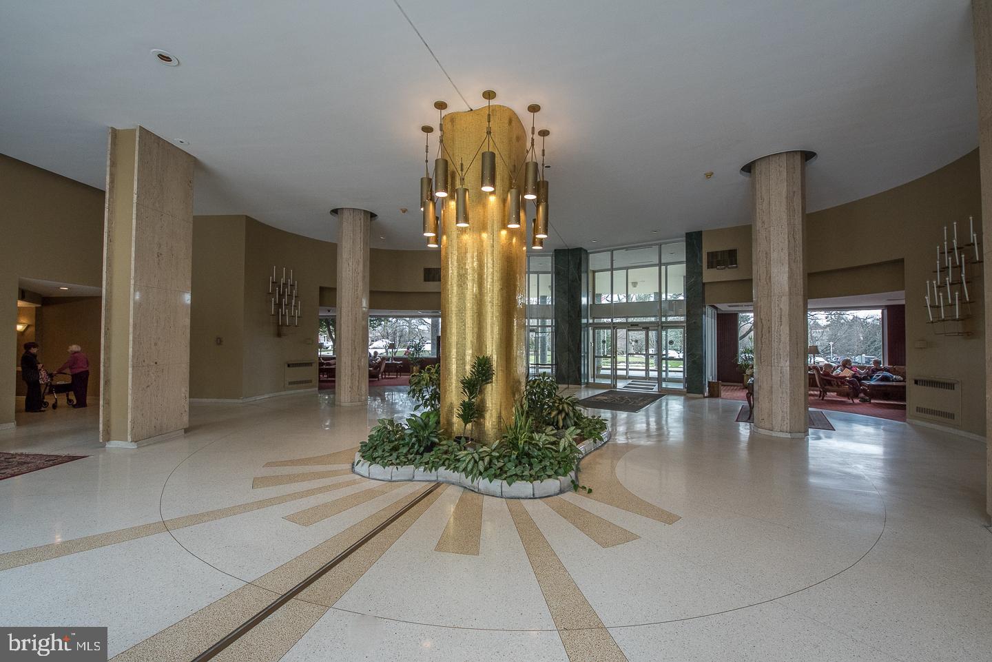 ELKINS PARK HOUSE - Residential