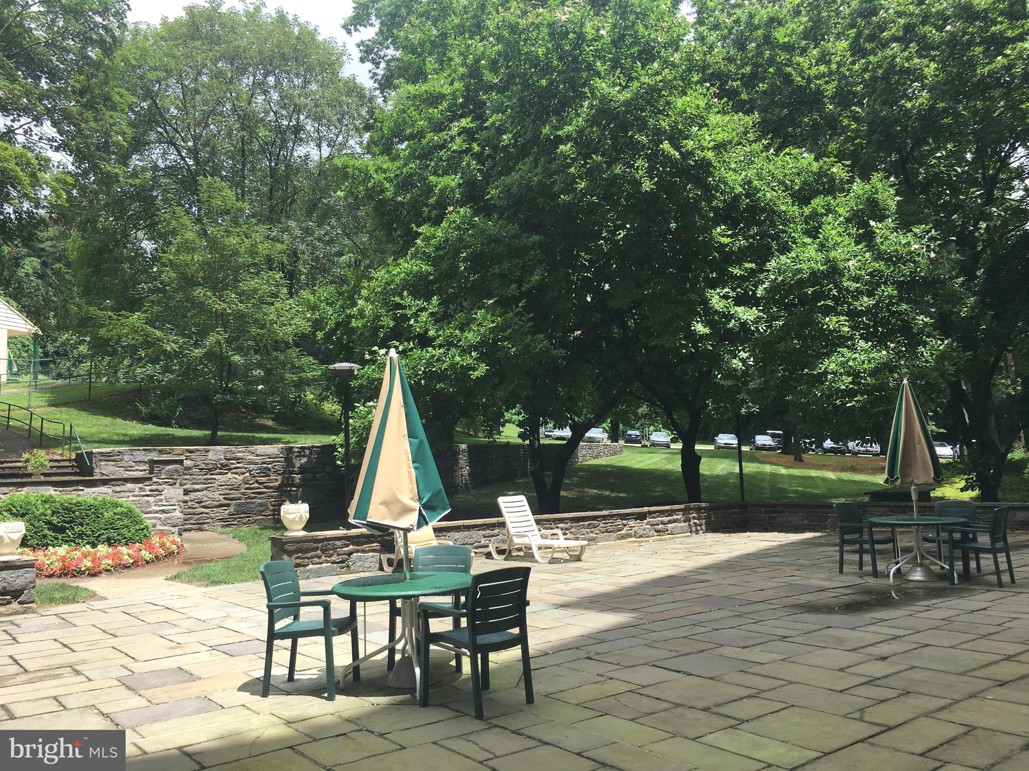 ELKINS PARK HOUSE - Residential