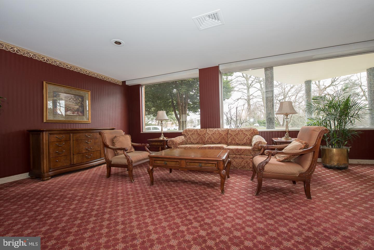 ELKINS PARK HOUSE - Residential