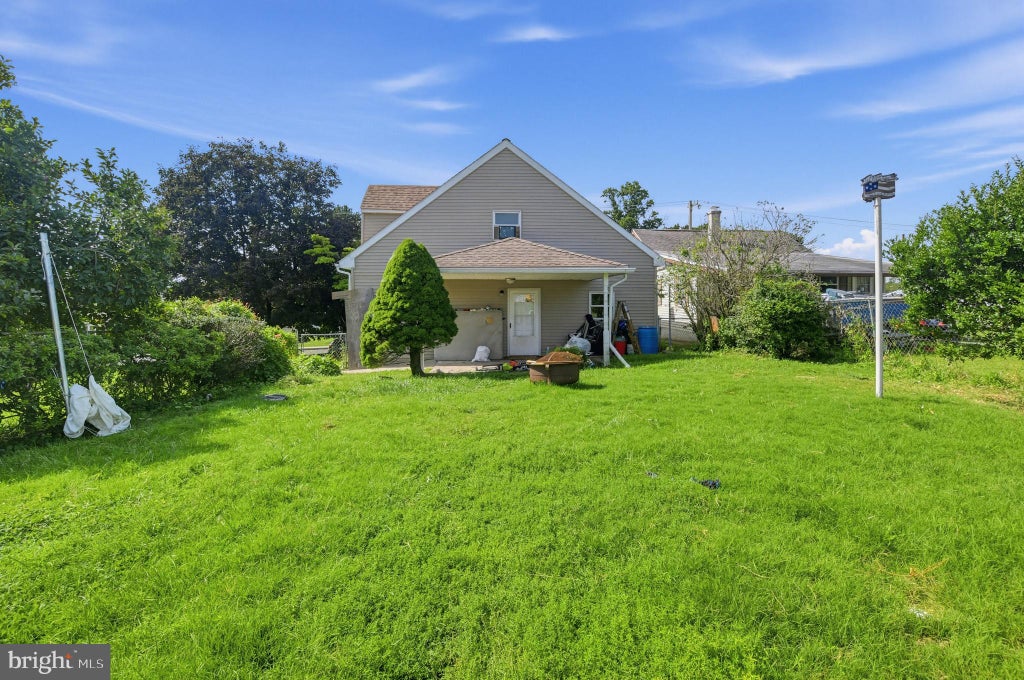 Photo of 512 Elm Street, POTTSTOWN, PA 19464 (MLS # PAMC2192910)