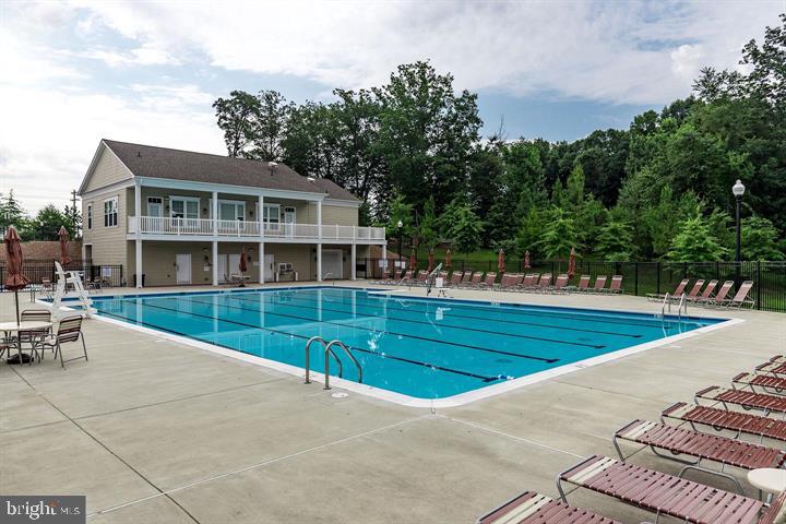 THE MEADOWS AT BARNES CR - Residential