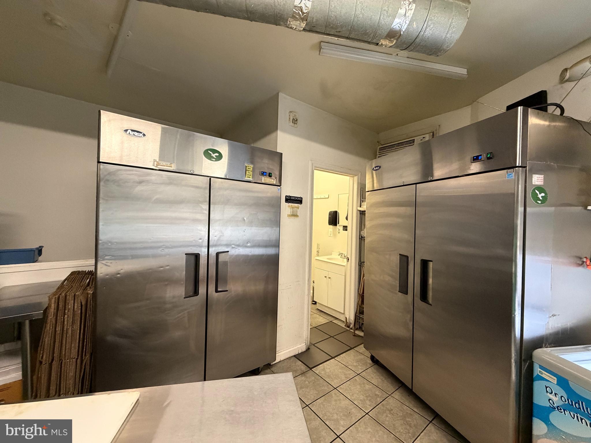 POINT BREEZE - Commercial Sale