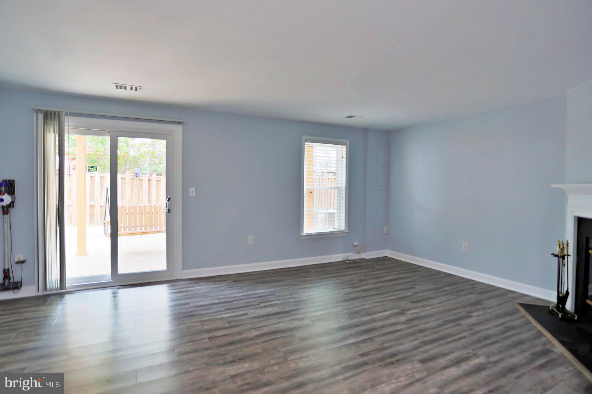 CAROLYN FOREST - Residential Lease