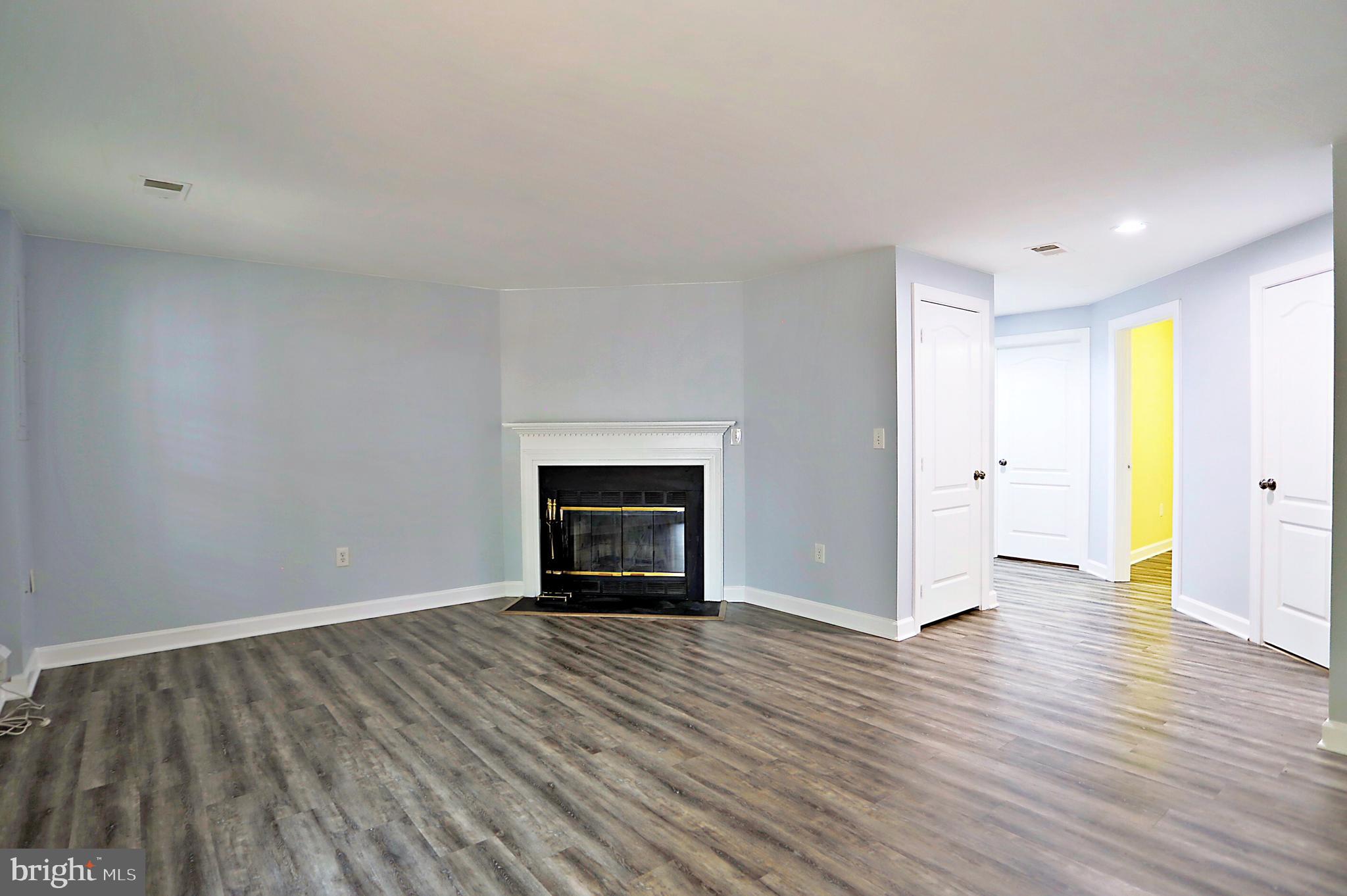 CAROLYN FOREST - Residential Lease