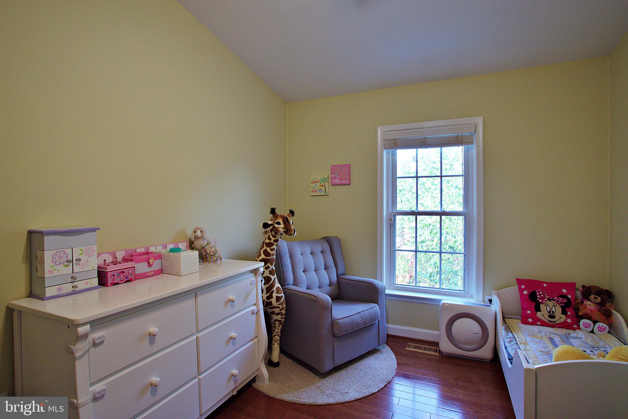 CAROLYN FOREST - Residential Lease