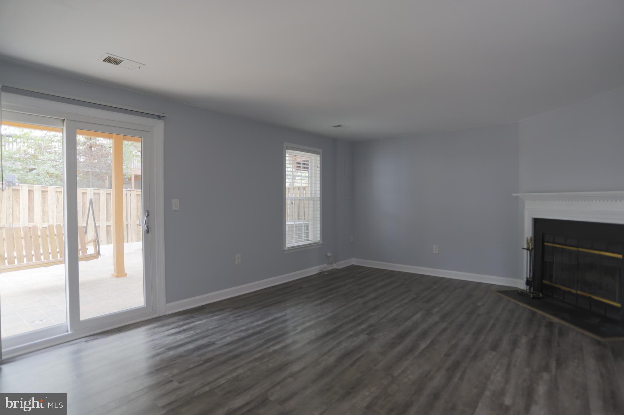 CAROLYN FOREST - Residential Lease