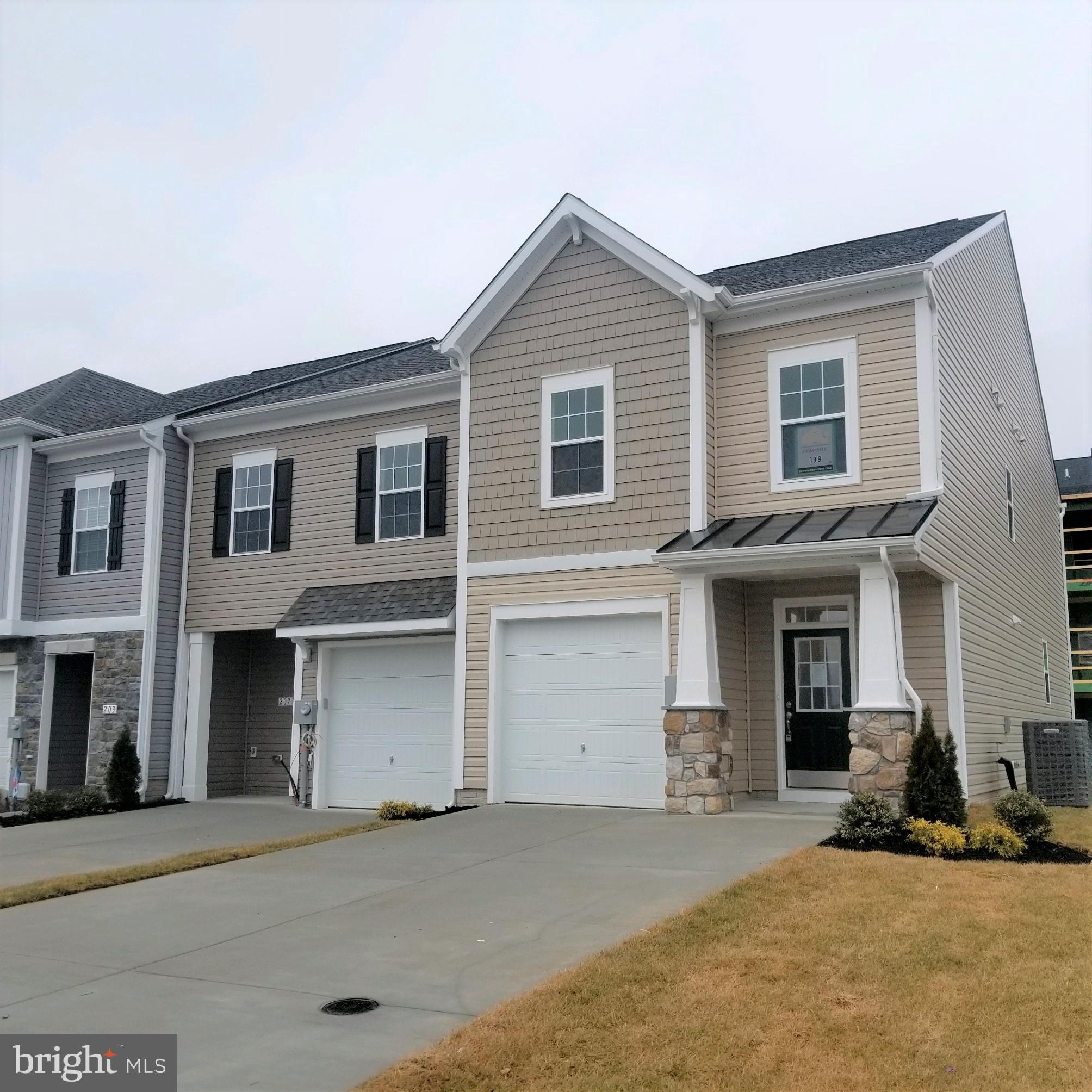 OVERLOOK AT RIVERSIDE TOWNHOMES - Residential