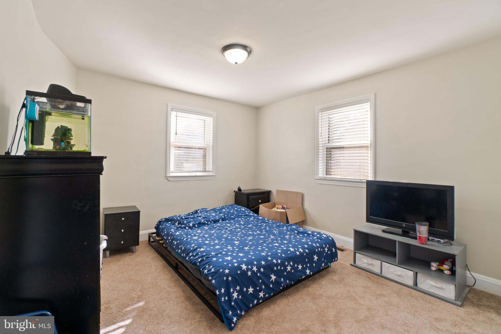 EAST KENWOOD PARK - Residential