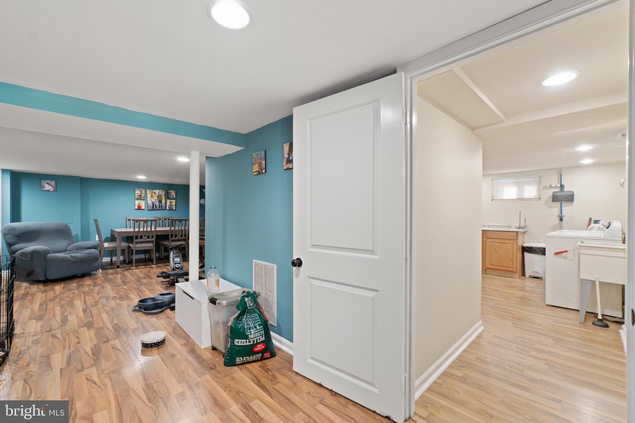 EAST KENWOOD PARK - Residential