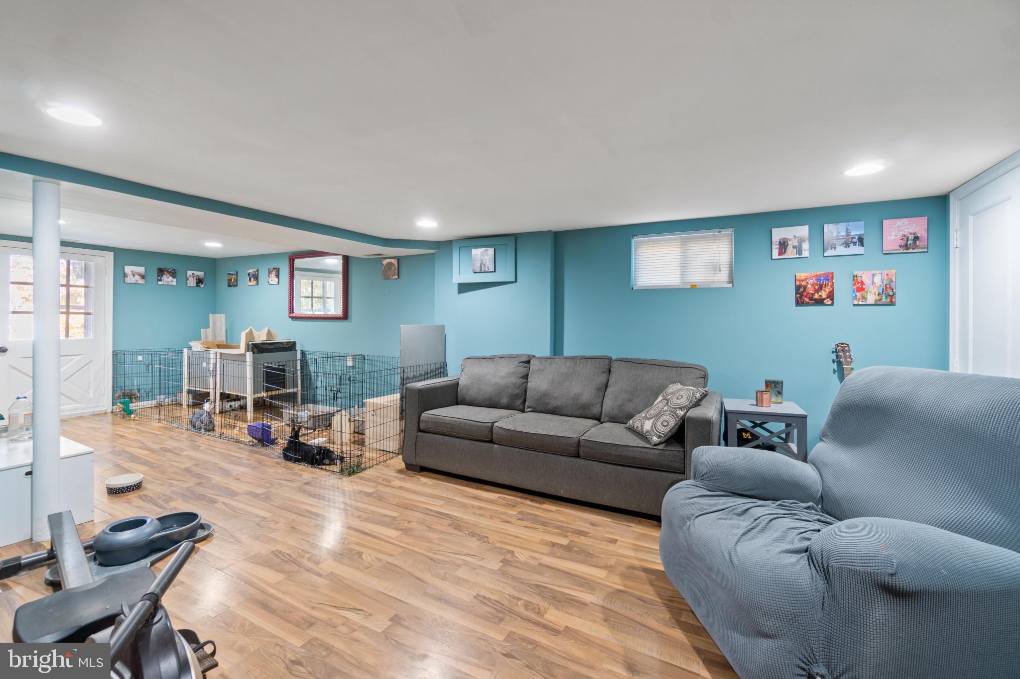 EAST KENWOOD PARK - Residential