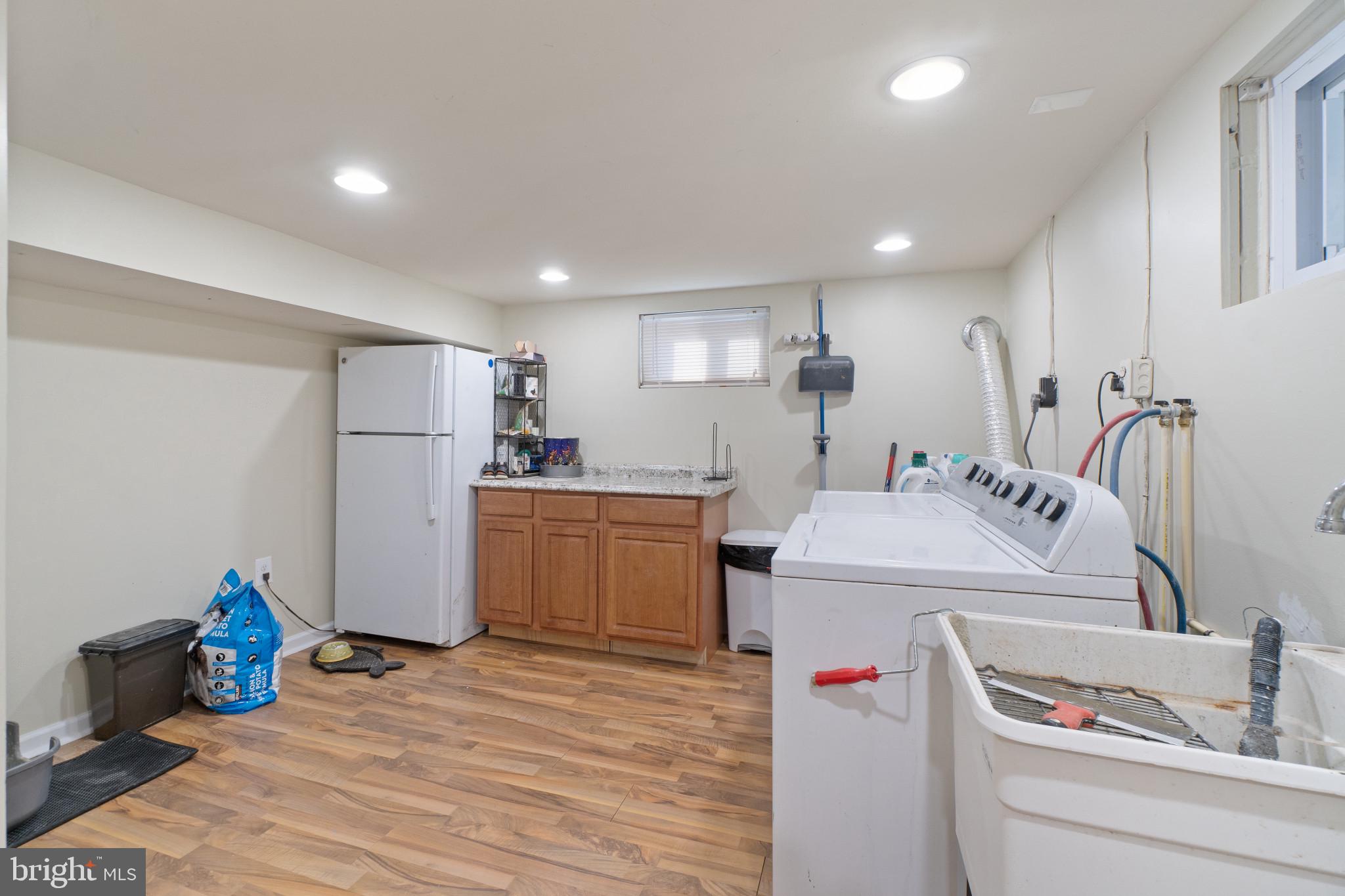 EAST KENWOOD PARK - Residential