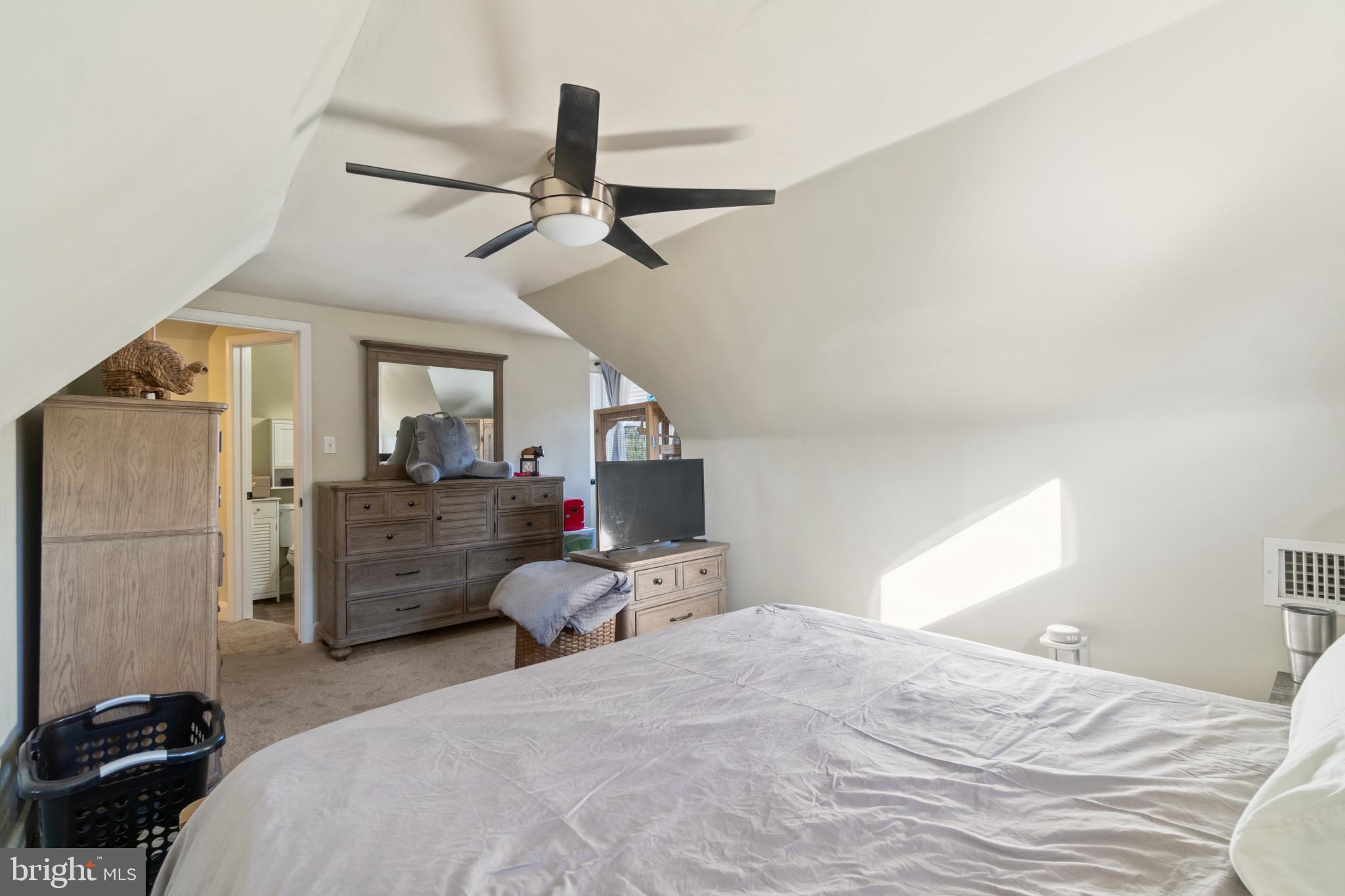 EAST KENWOOD PARK - Residential