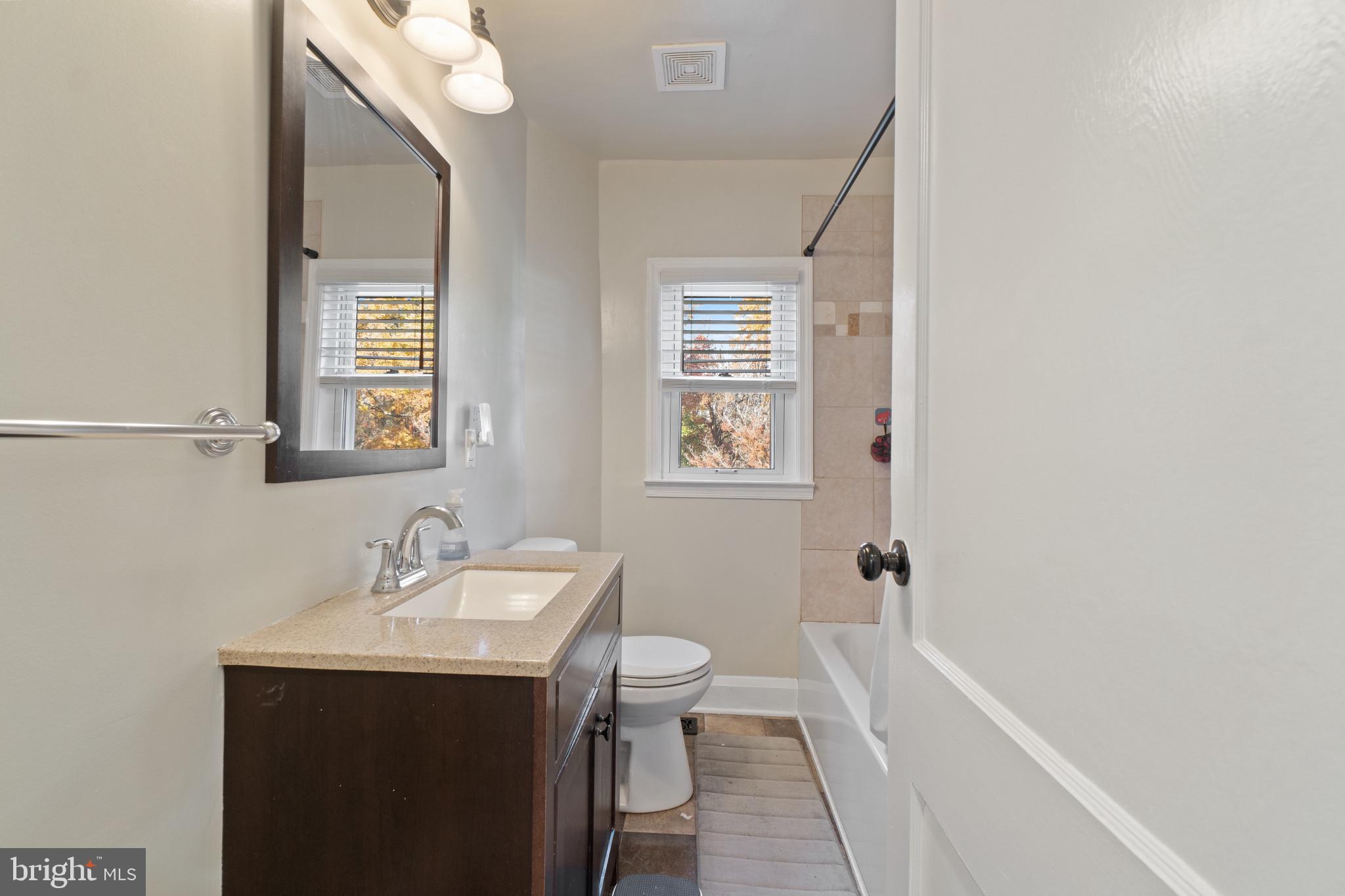 EAST KENWOOD PARK - Residential