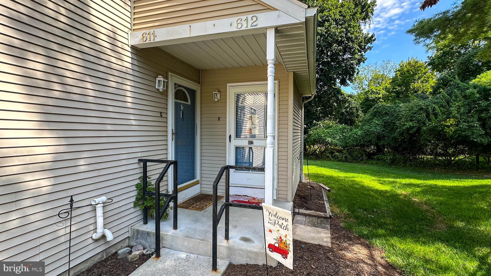 611 MAPLEWOOD AVENUE