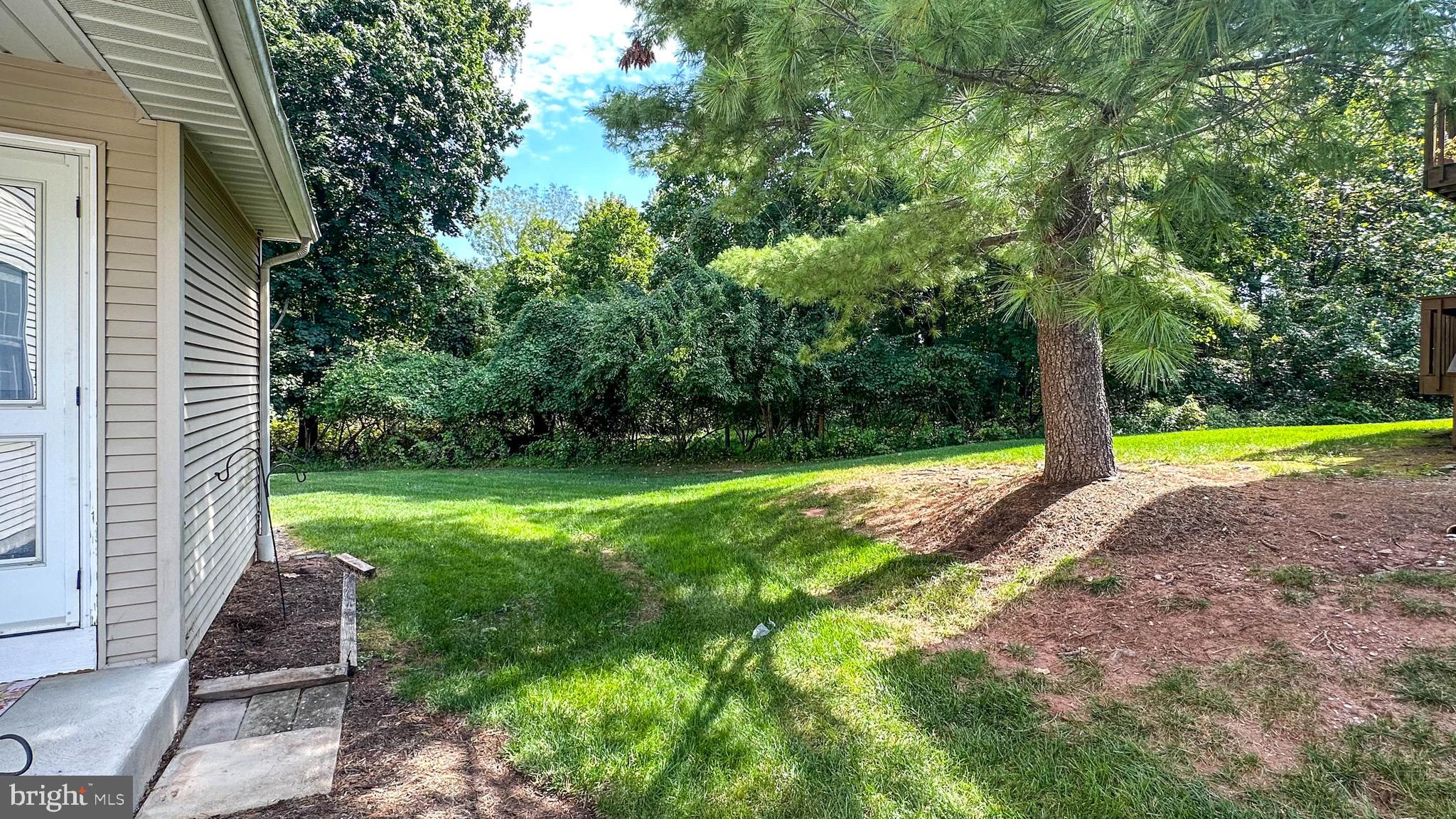 611 MAPLEWOOD AVENUE