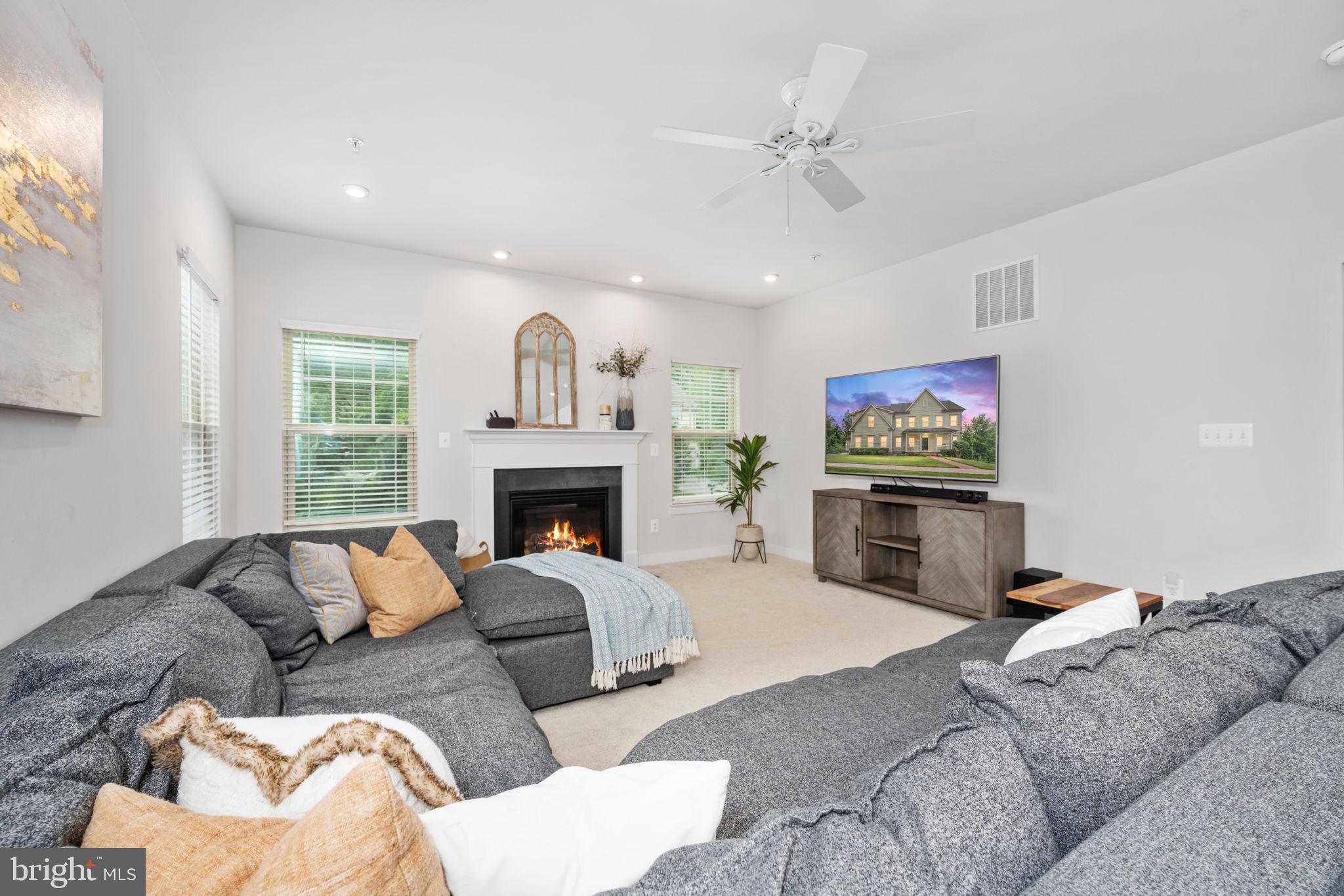 POTOMAC SHORES - Residential