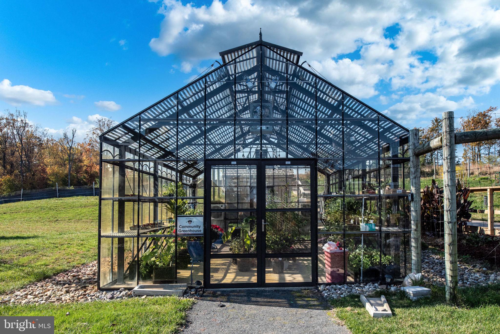 POTOMAC SHORES - Residential