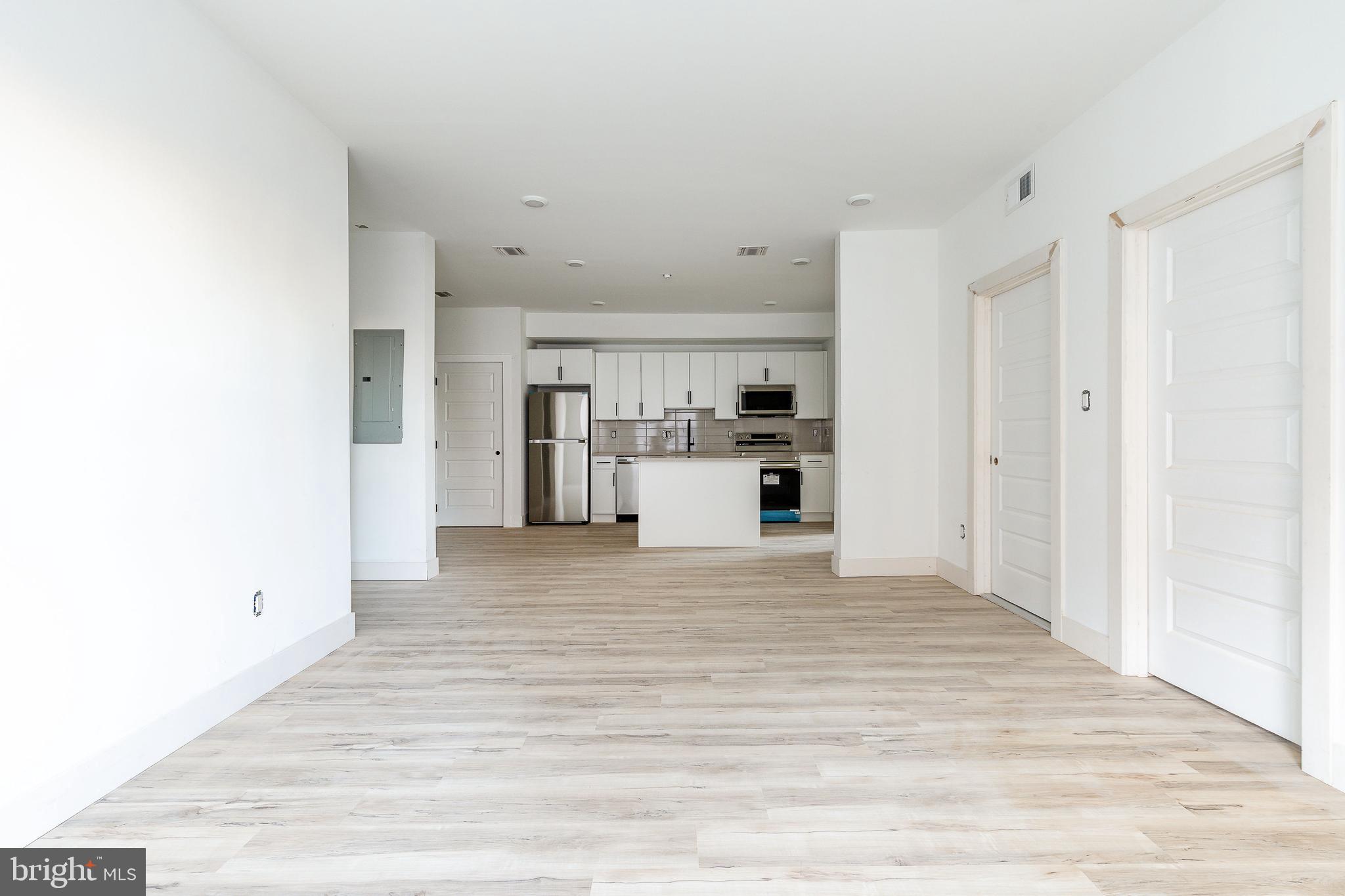 NORRIS SQUARE - Commercial Sale
