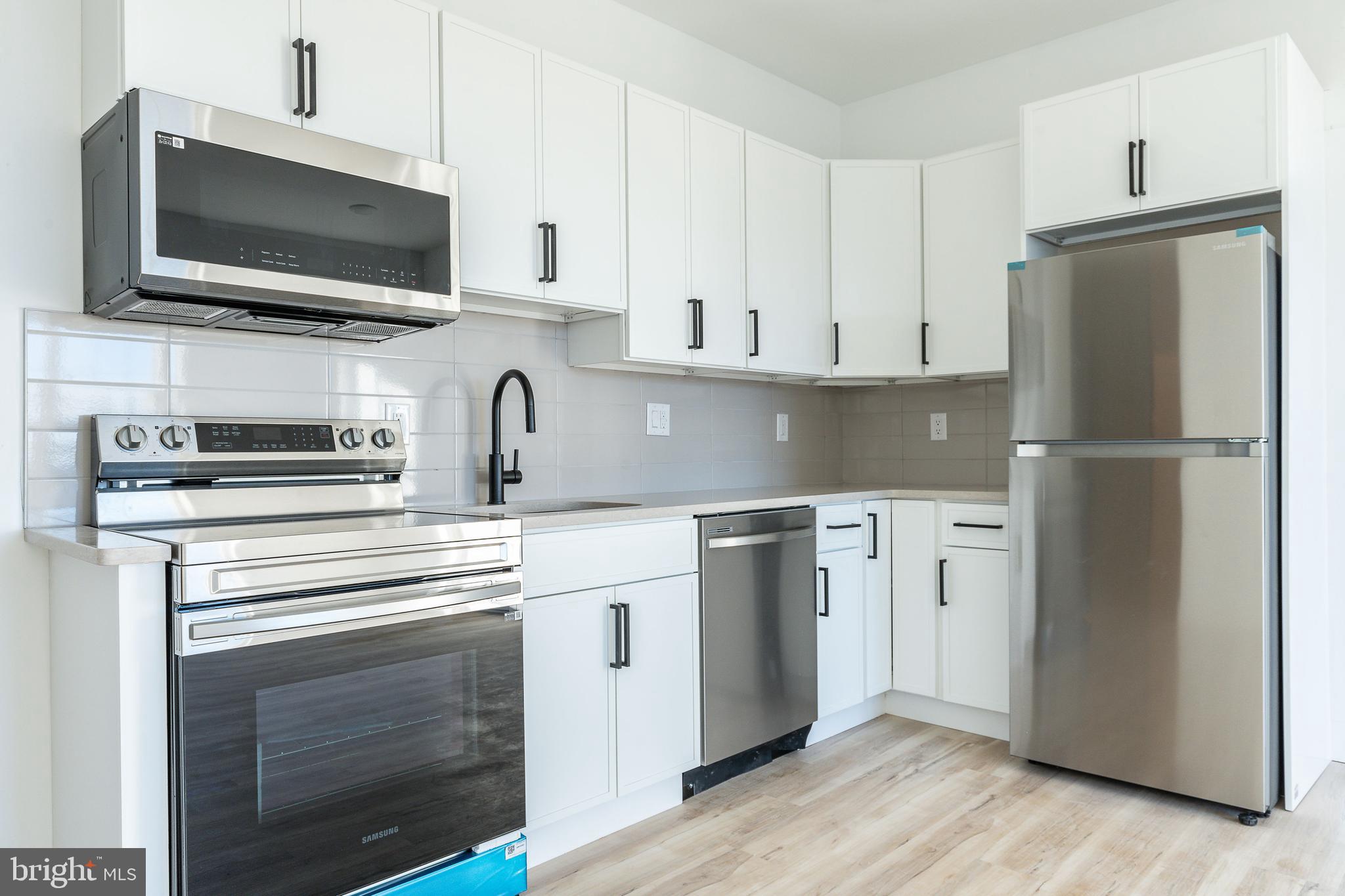 NORRIS SQUARE - Commercial Sale