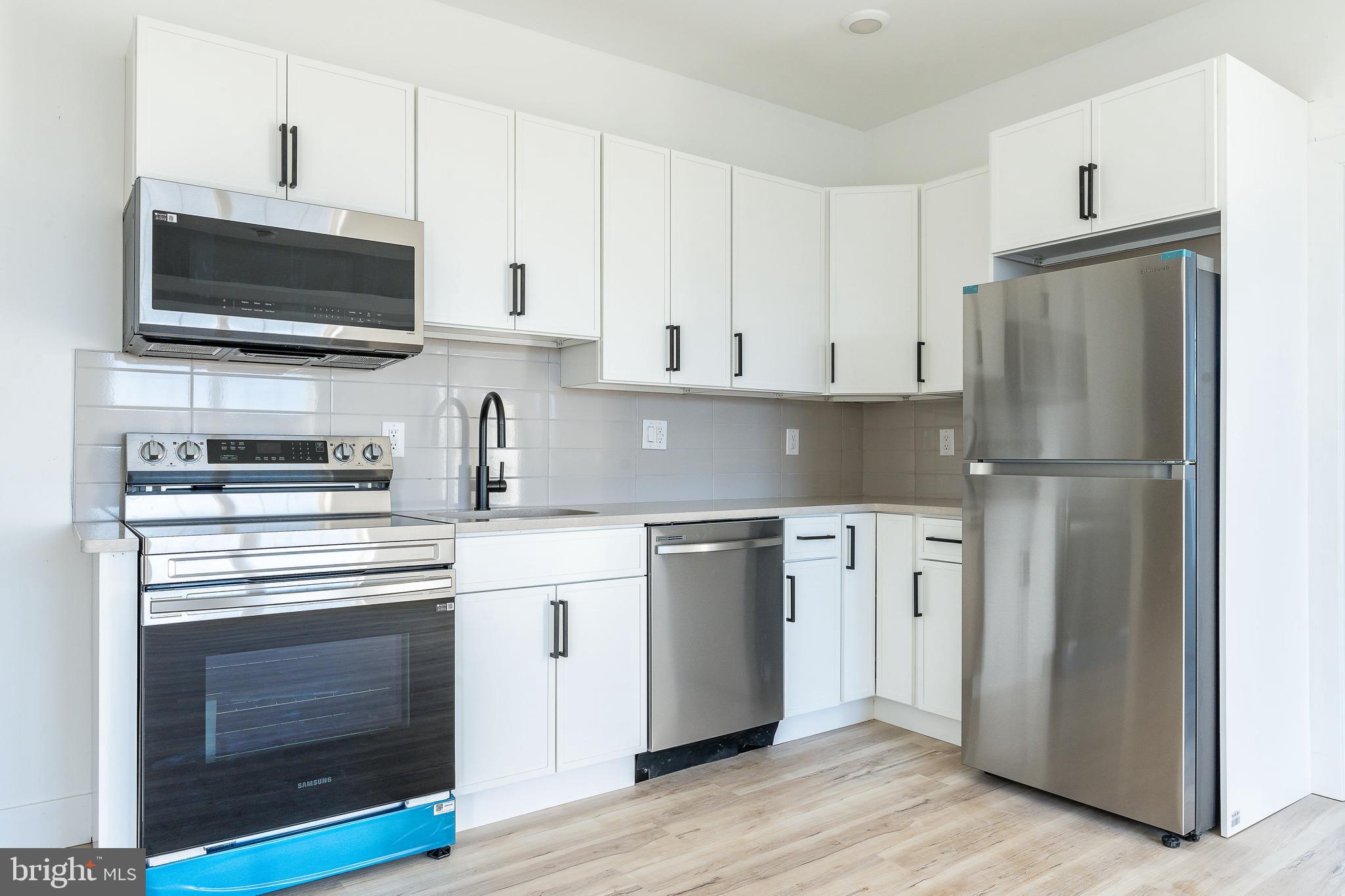 NORRIS SQUARE - Commercial Sale