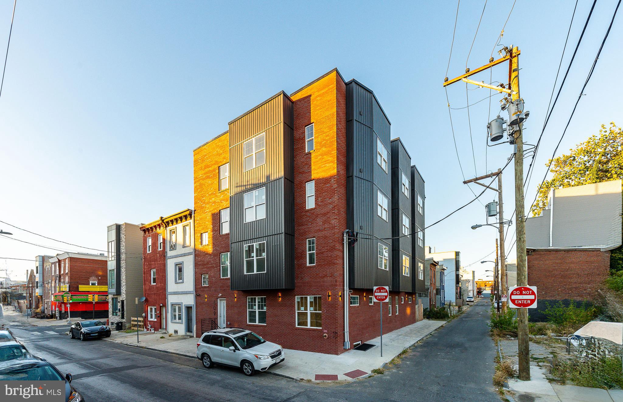 NORRIS SQUARE - Commercial Sale