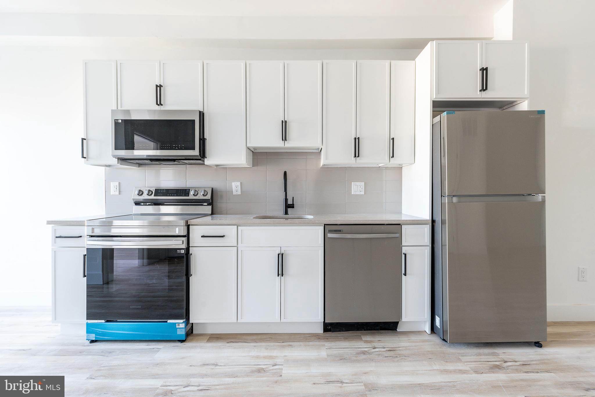NORRIS SQUARE - Commercial Sale