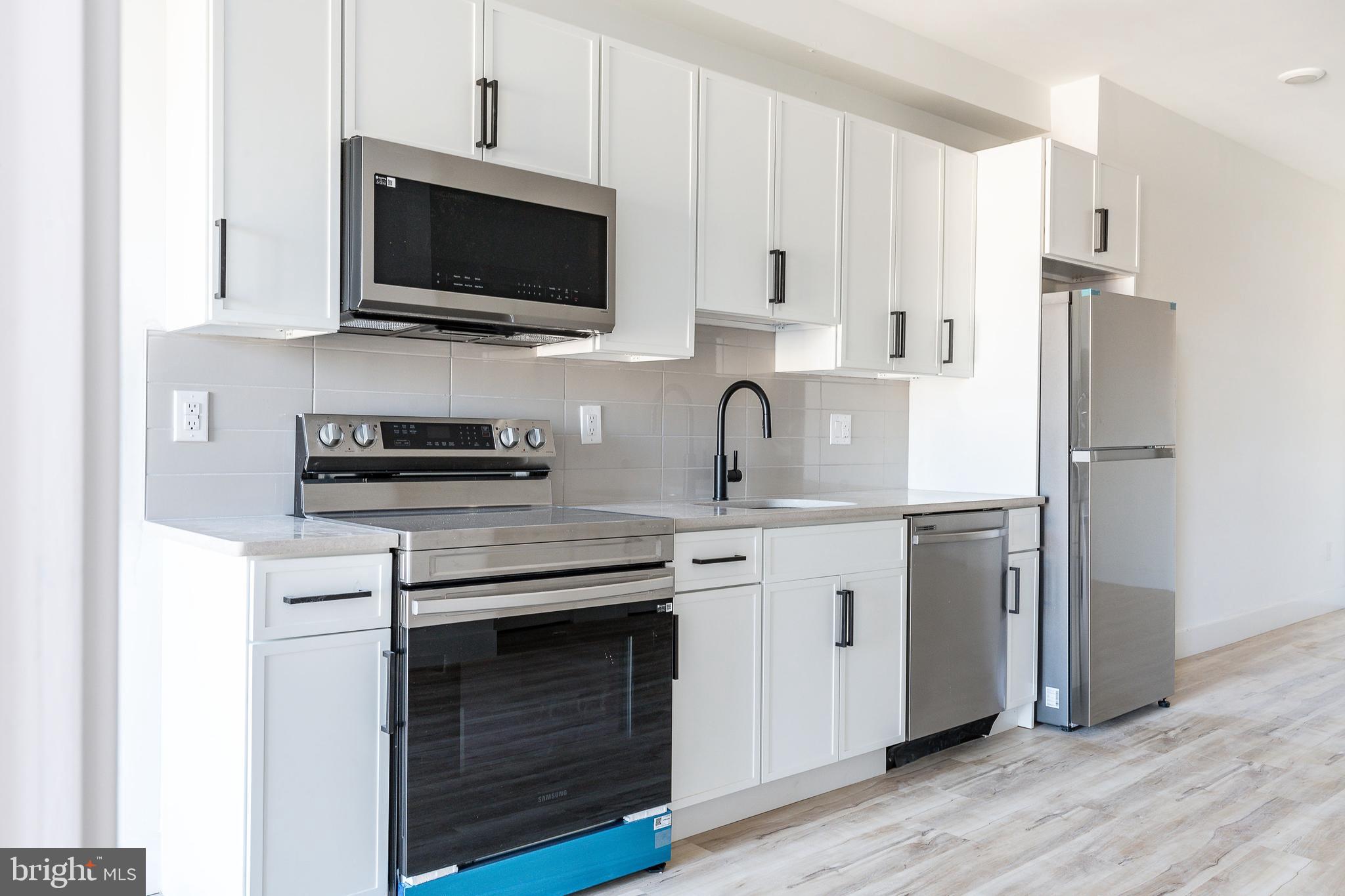 NORRIS SQUARE - Commercial Sale