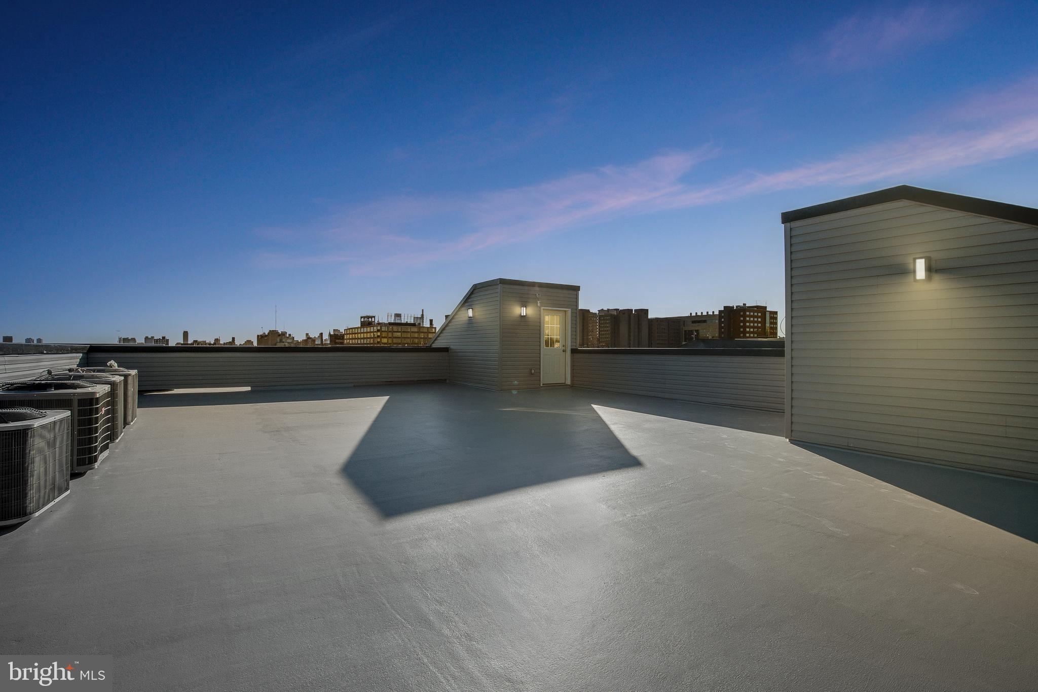 NORRIS SQUARE - Commercial Sale