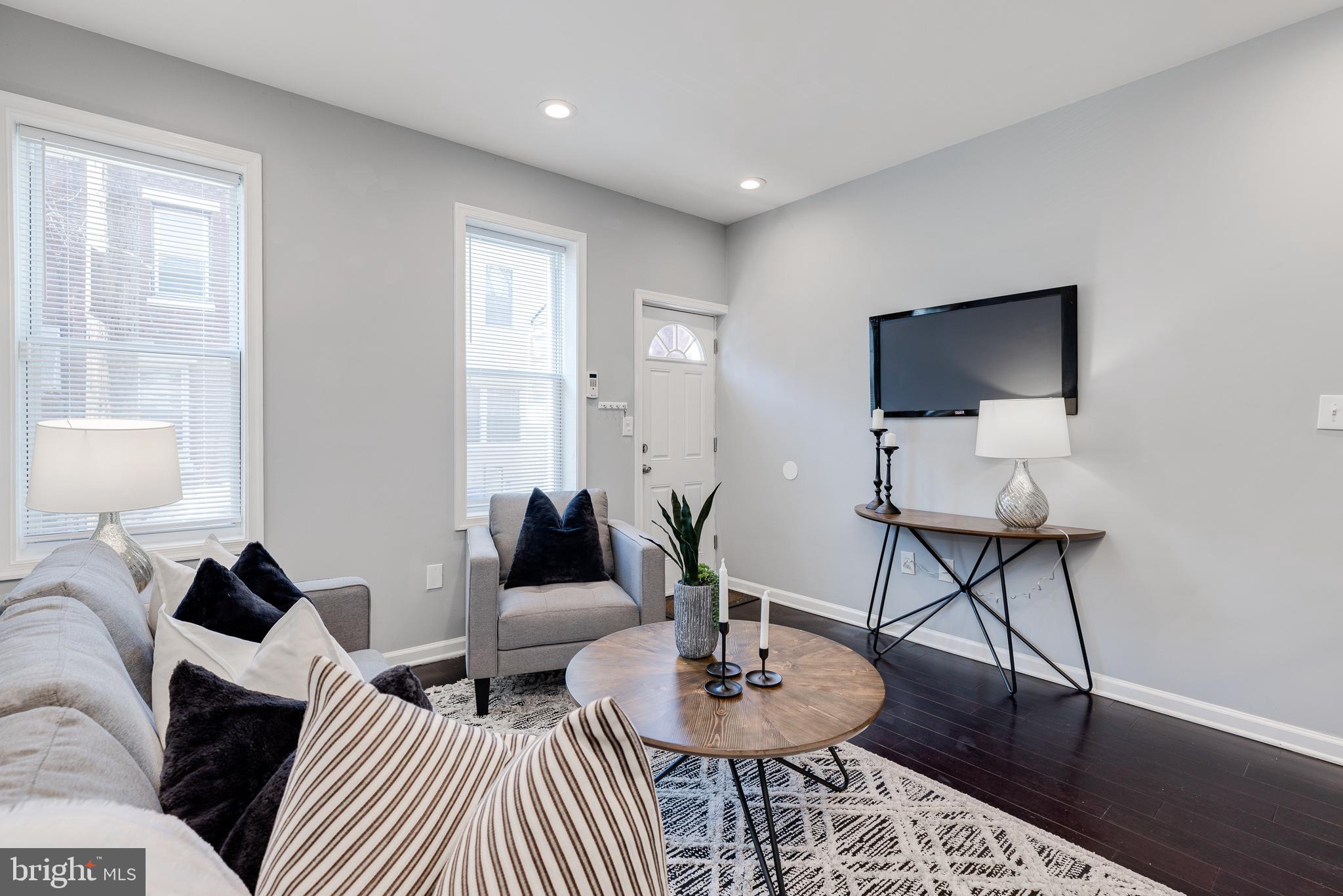 POINT BREEZE - Residential