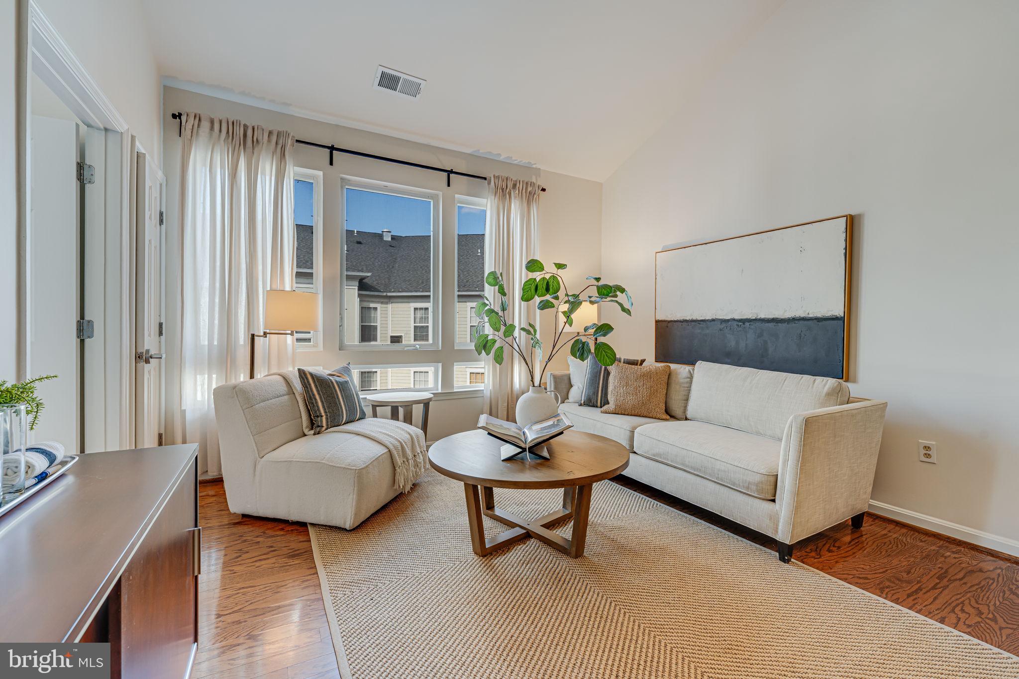 801 S GREENBRIER STREET 403