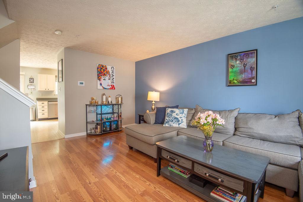 430 BUTTONWOODS ROAD