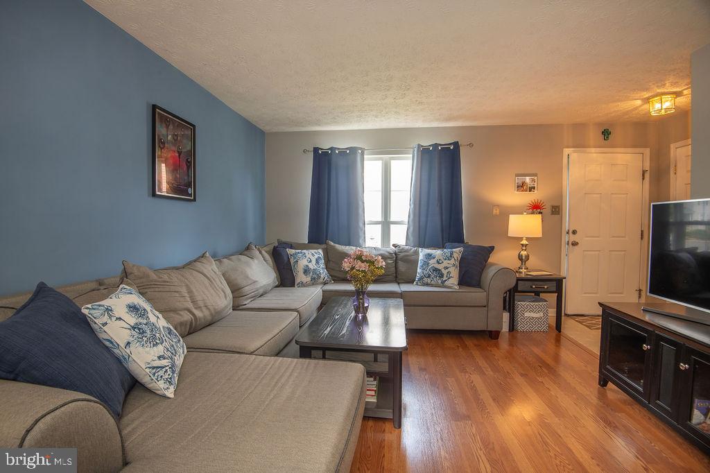430 BUTTONWOODS ROAD
