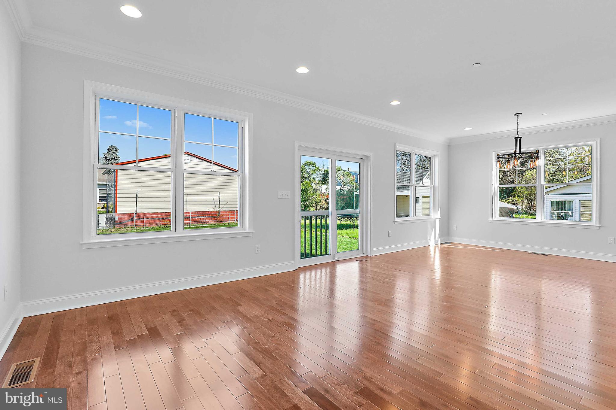 OAKDALE WOODS - Residential