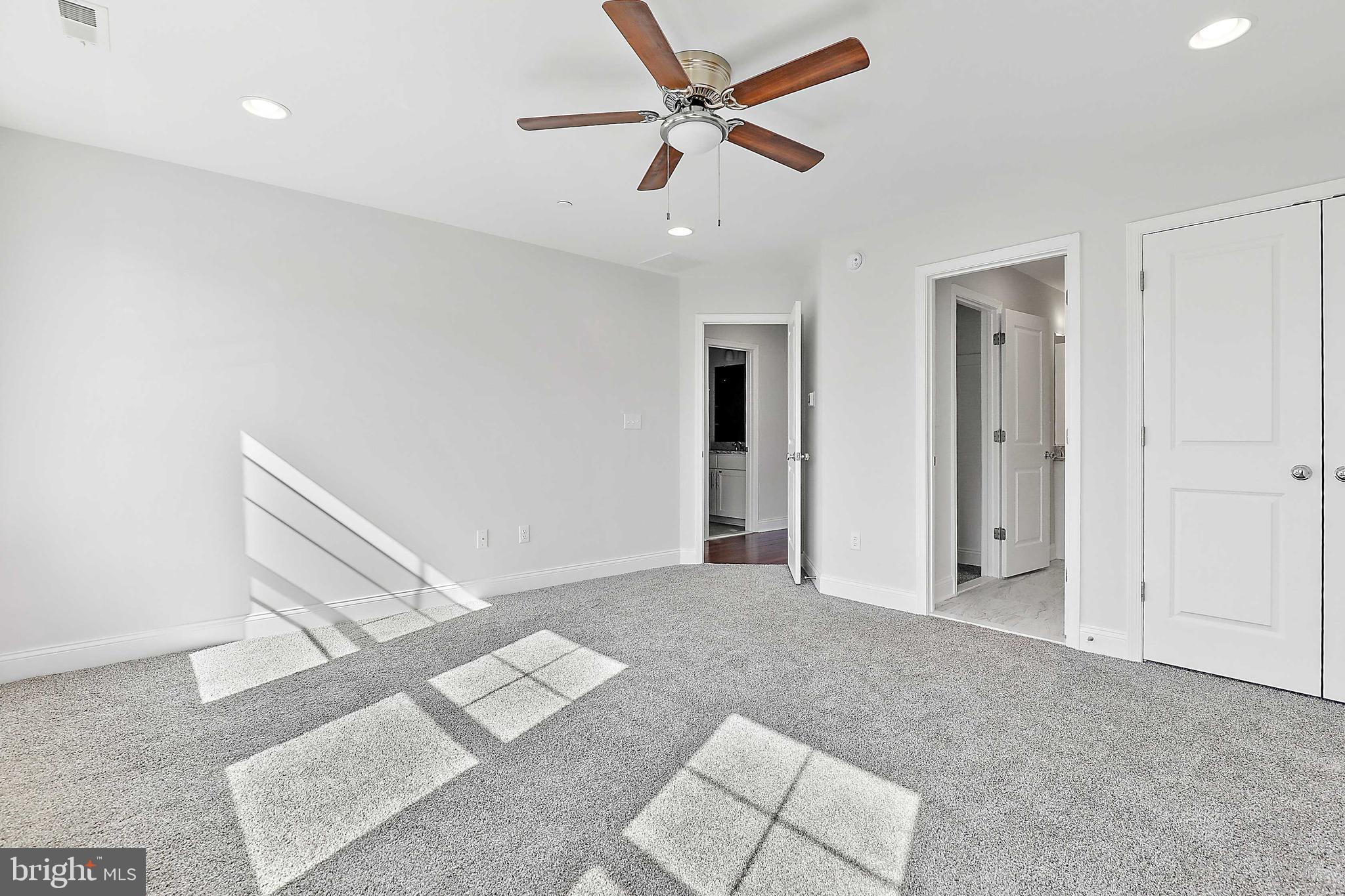 OAKDALE WOODS - Residential