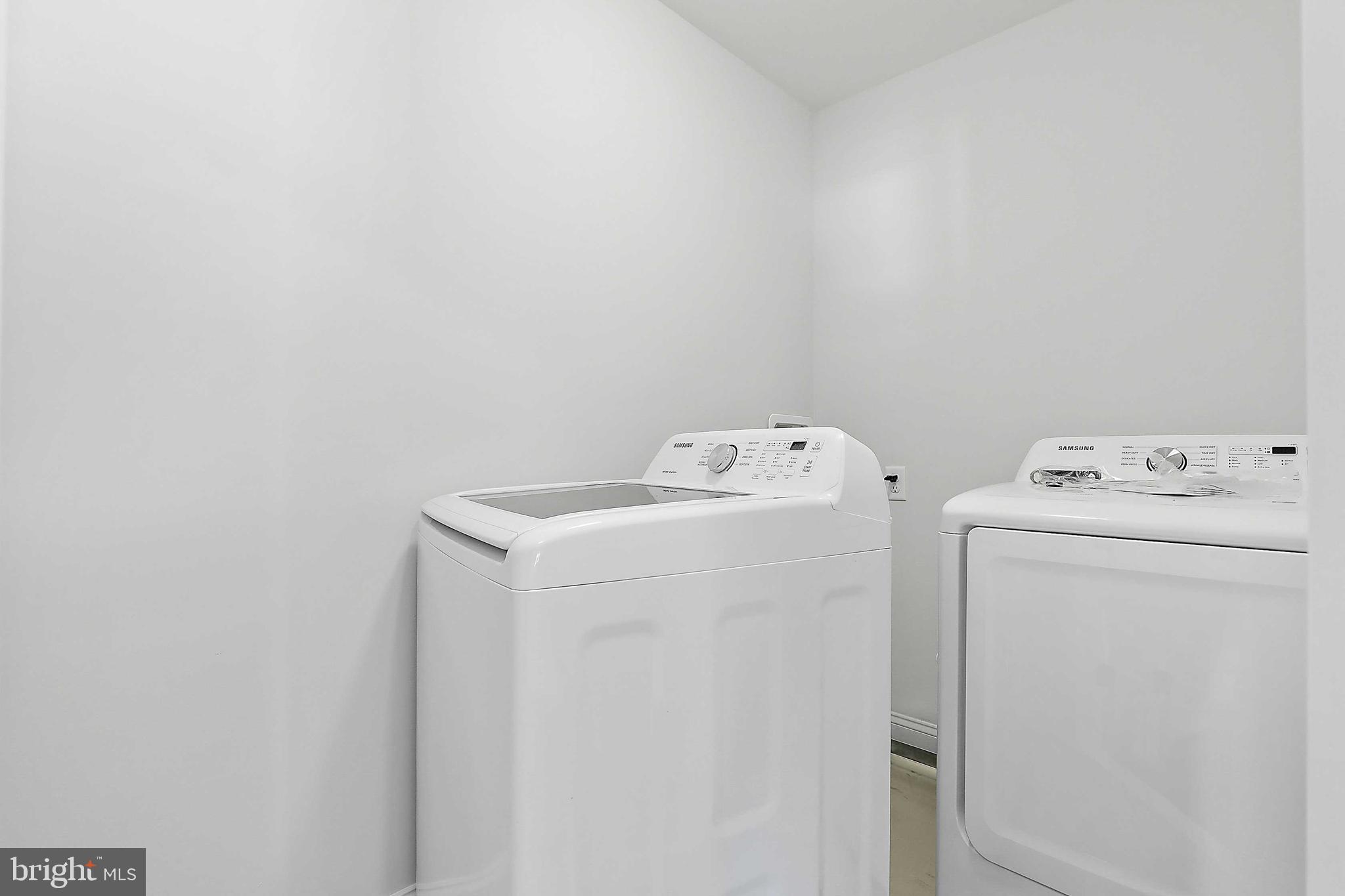 OAKDALE WOODS - Residential