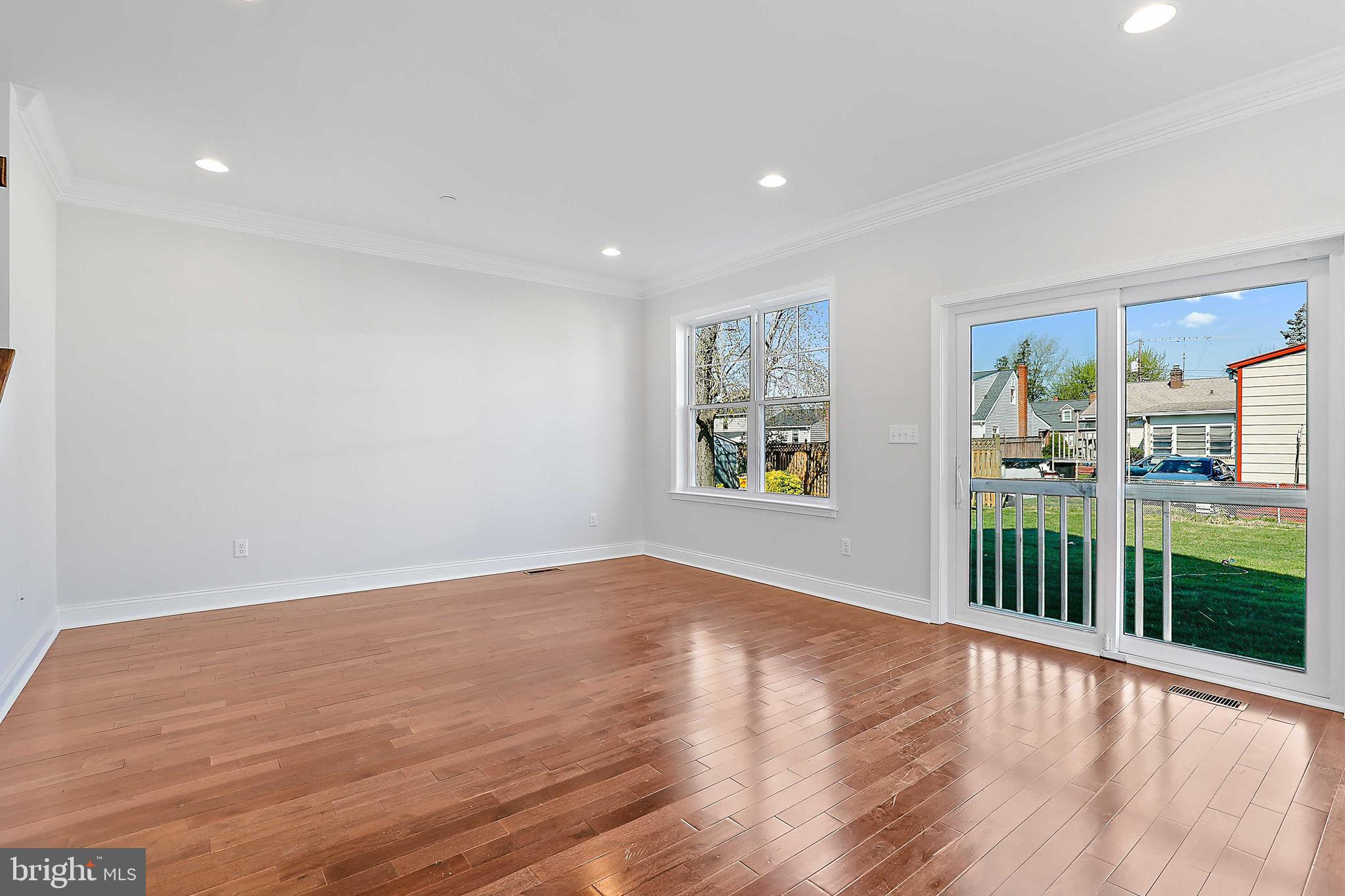 OAKDALE WOODS - Residential