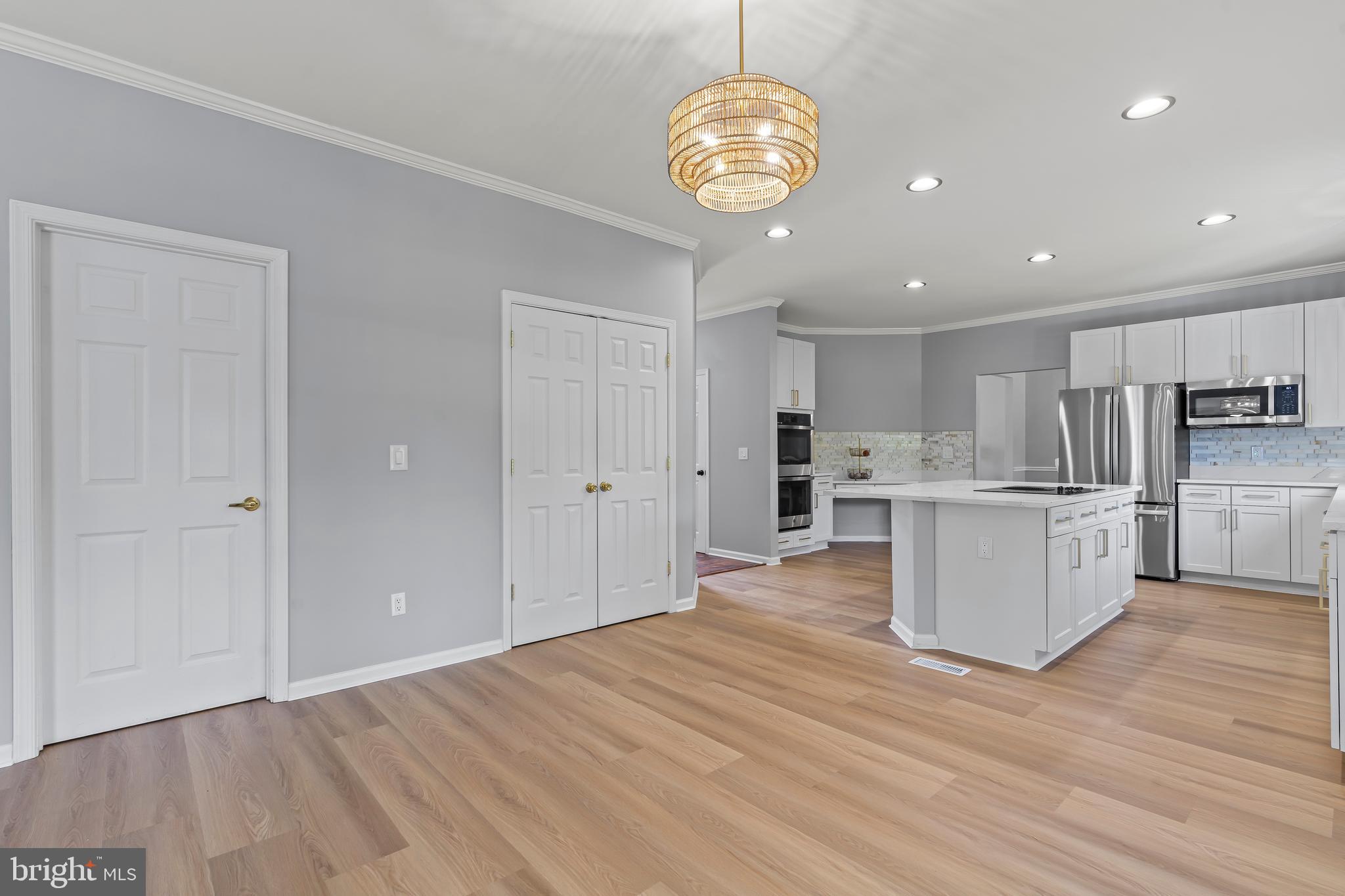 HIGHPOINTE - Residential