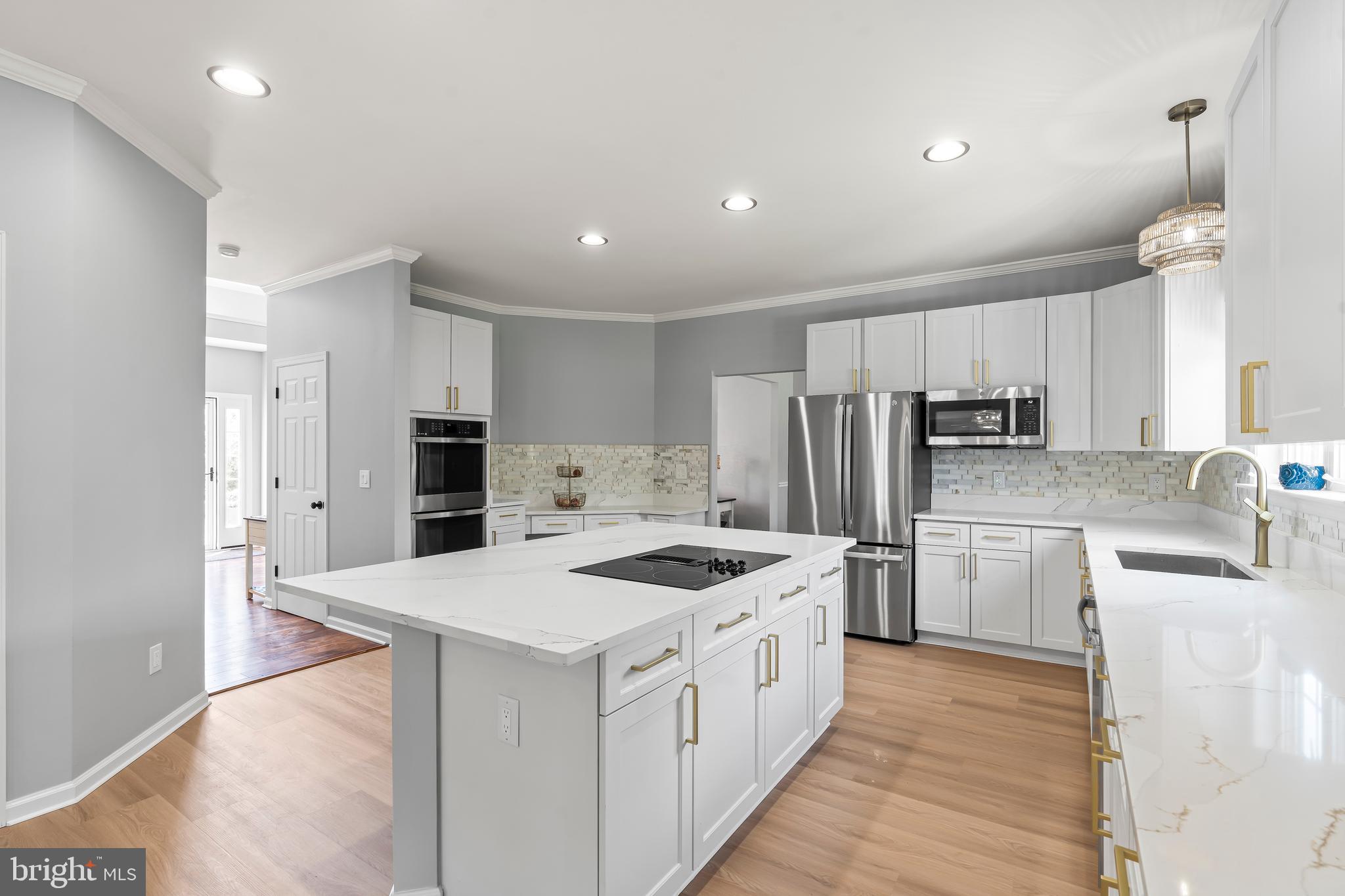 HIGHPOINTE - Residential